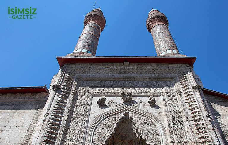 Sivas Çifte Minareli Medrese’nin Tarihi ve Önemi